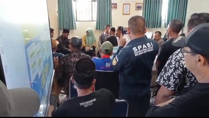 Warga Muktiwari Desak Penambahan Rombel di SMPN 7 Cibitung, Sekolah Tunggu Kebijakan Disdik