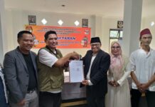 Diiringi Ratusan Pendukung, Komarudin Ambarawa Daftar Cakades Desa Karangbaru